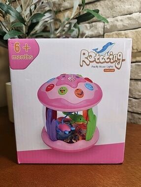 Rotating Ocean Light Up Musical Toy for Babies 6-36 Months NEW IN BOX NVR OPENED